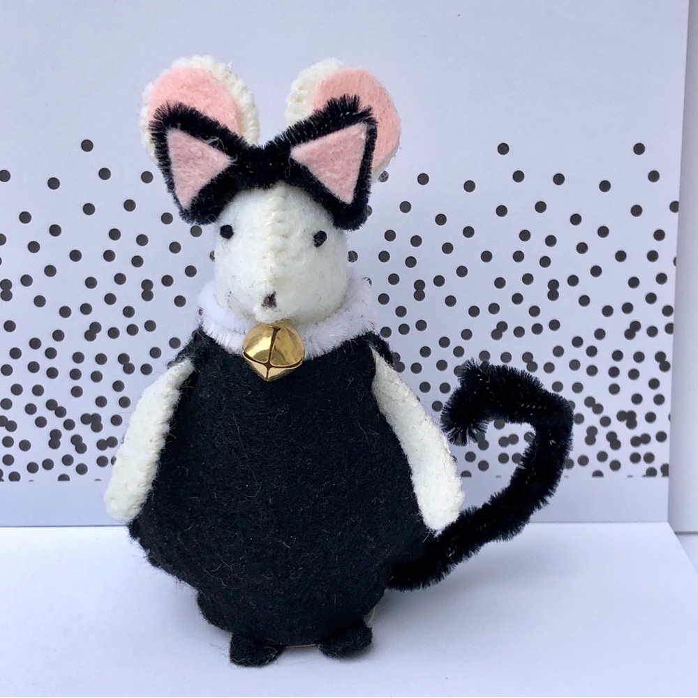Meow! Black Cat costume felt mouse art doll ready Halloween cake topper - Picture 5 of 7